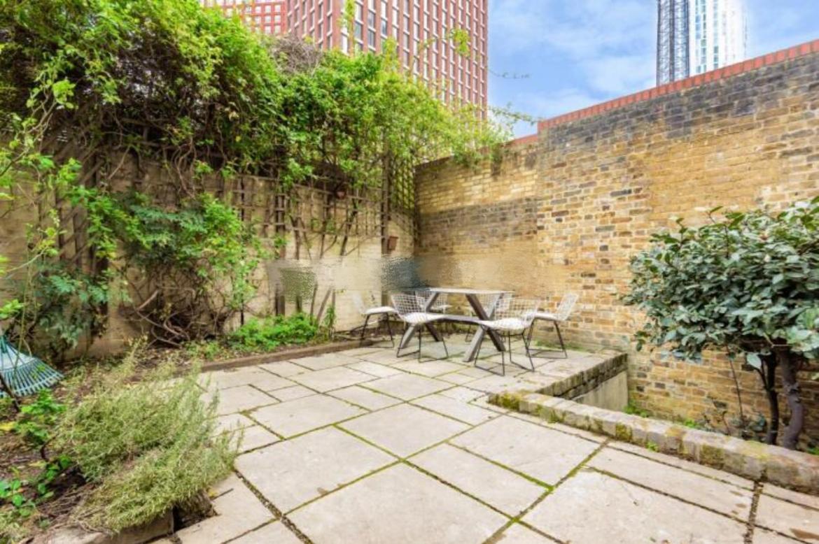 Shared Guest House 5 Mins Walk From Vauxhall And Nine Elms Station With Off-Site Parking Near Us Embassy Лондон Екстериор снимка